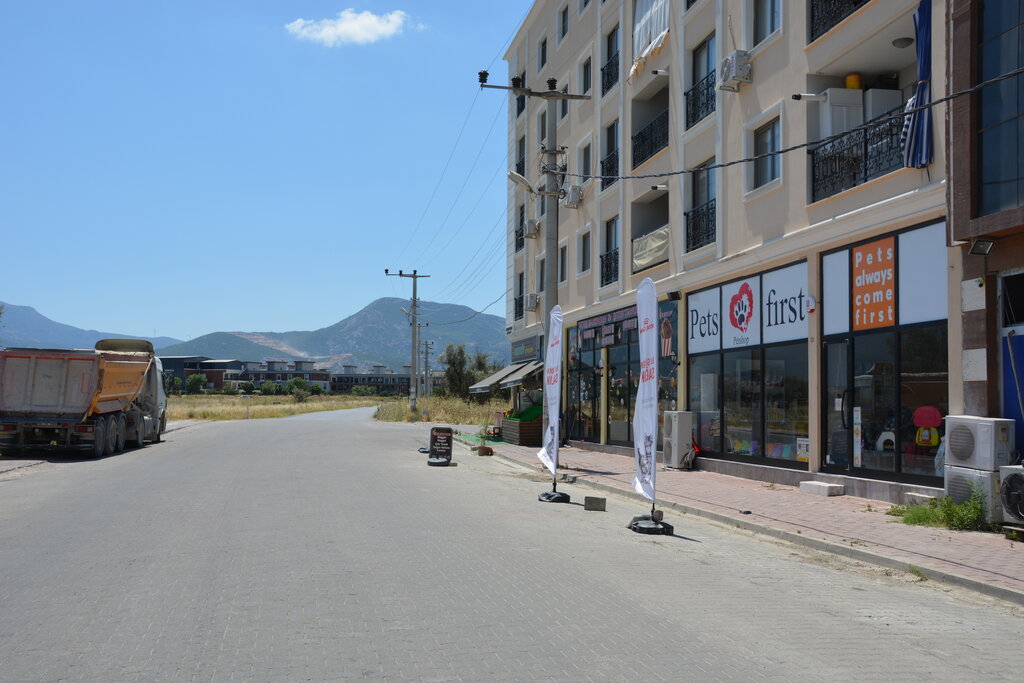 Pet products wholesale Pets First Manisa, Manisa, photo