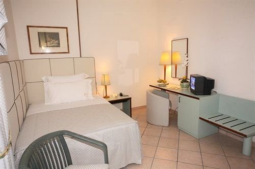 Фото Domus Mariae Albergo