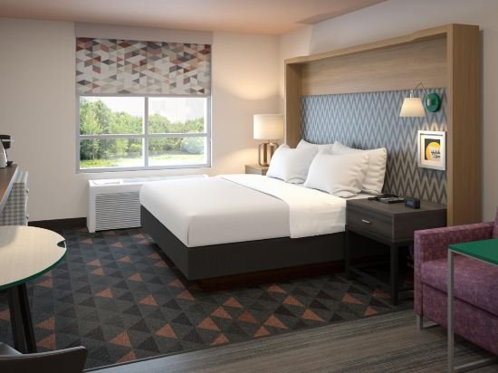 Фото Holiday Inn & Suites Farmington Hills - Detroit Nw