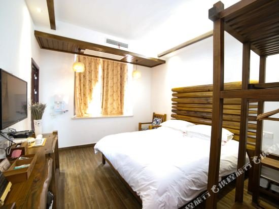 Фото Hotel California Zhangjiajie