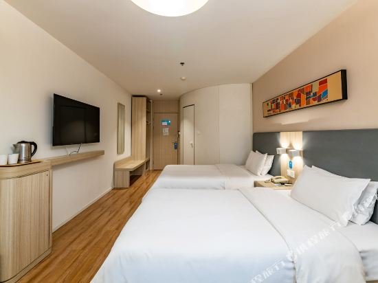 Фото Hanting Hotel Wuhan Lingjiaohu Metro Station