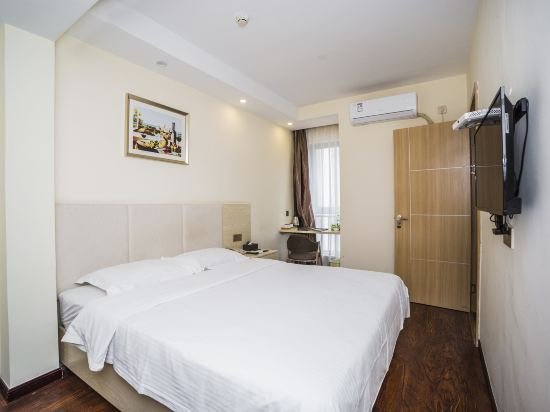 Фото GreenTree Inn Chengdu high-tech Development West Zone Shidai Tian Street Express Hotel