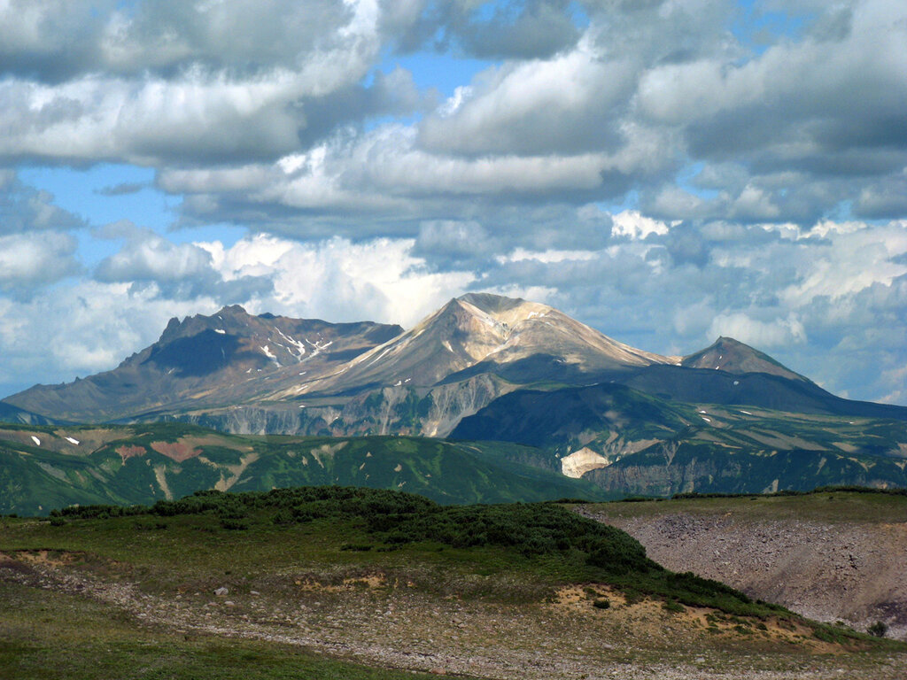 Горная вершина Гора Кихпиныч 1552 м, Камчатский край, фото