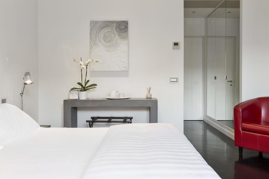 Фото Xenia Guest House