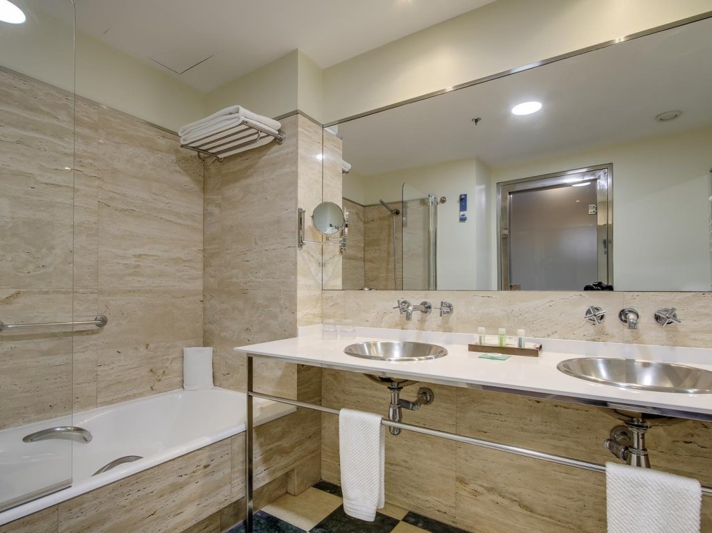 Фото Barcelona Airport Hotel