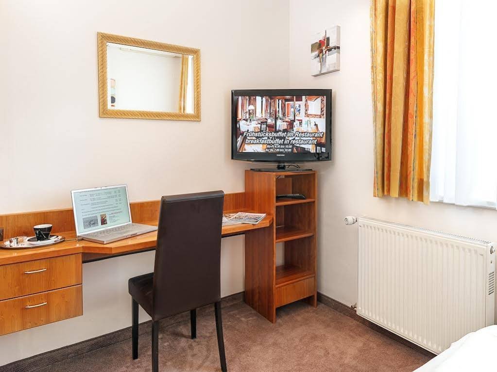 Фото отеля 3