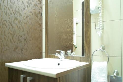 Фото Rhc Royal Hotel