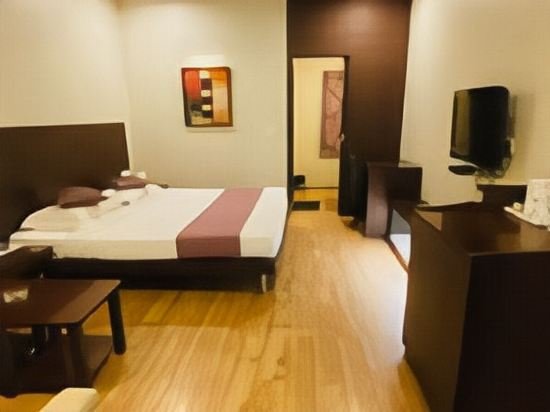 Фото Hotel Saluja
