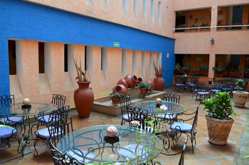 Гостиница Hotel La Rienda Misión Tequillan