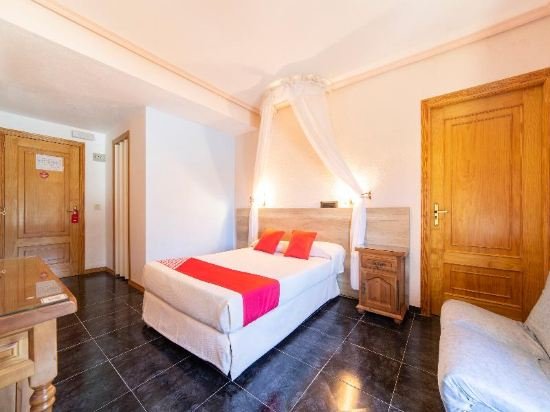 Фото Hostal Rural El Caño by Viverestays