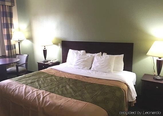 Фото Econo Lodge Belton - Kansas City South