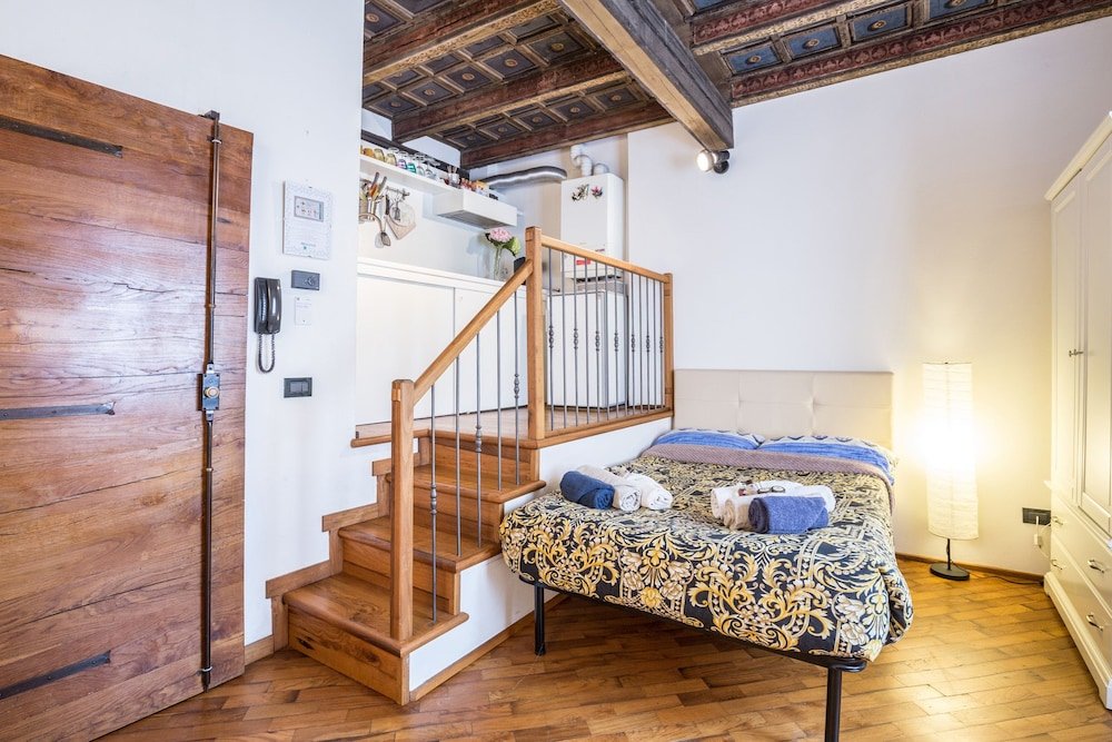 Фото Medieval Studioflat