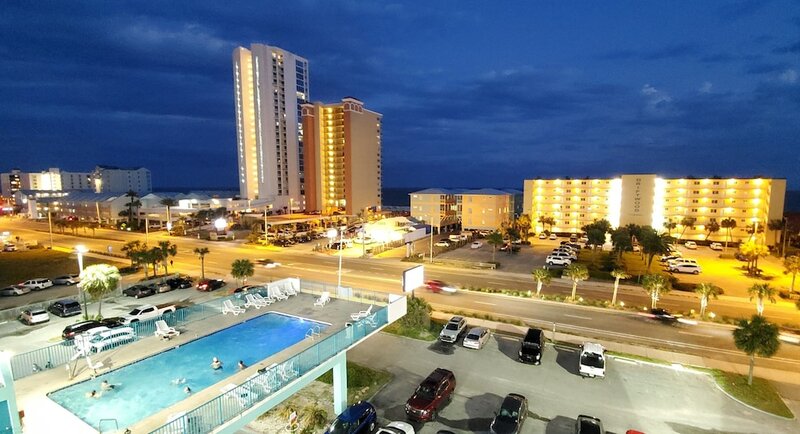Гостиница Beachside Resort Hotel
