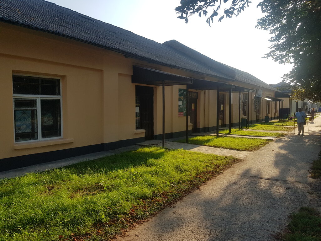 Shopping mall Торговый ряд, Bikhov, photo