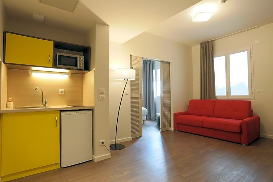 Фото Brit Hotel  Lyon Nord Dardilly