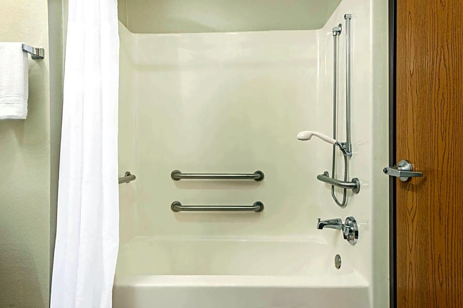 Фото Super 8 by Wyndham Pevely