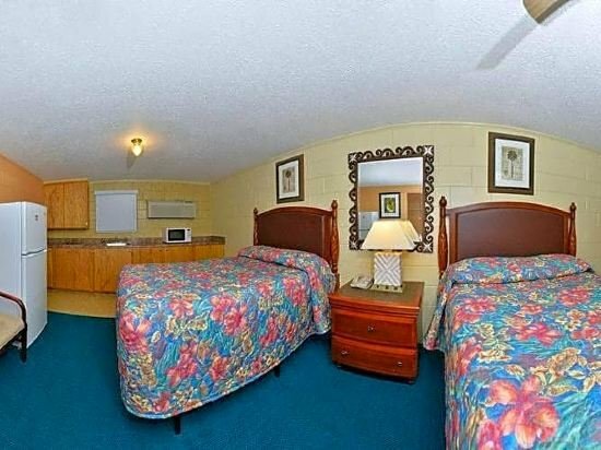 Гостиница Savannah Inn and Suites