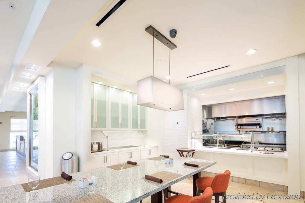 Фото Hilton Garden Inn Pascagoula