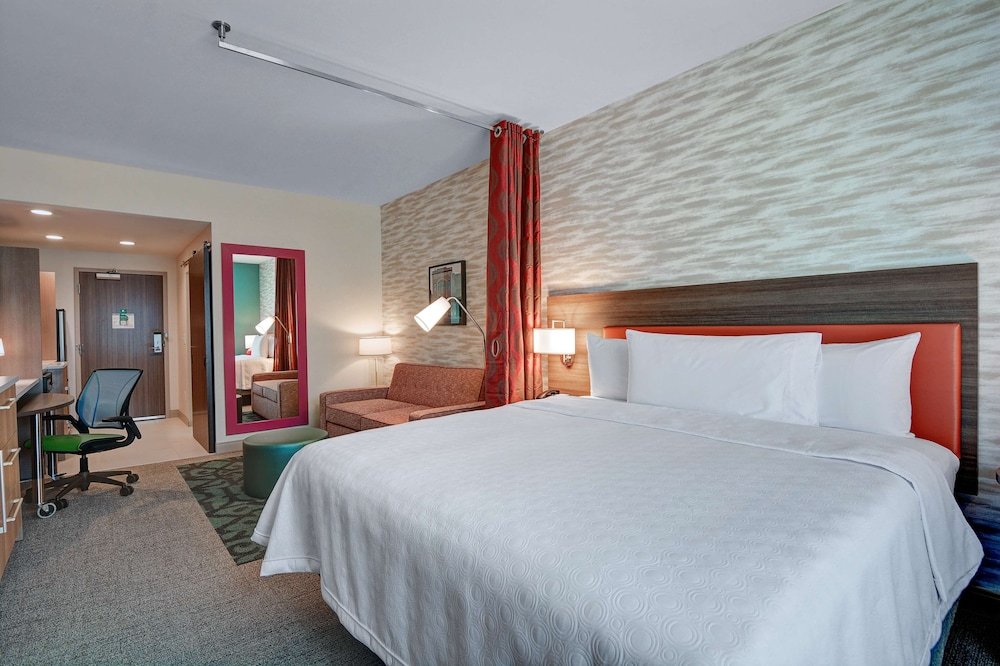 Фото Hampton Inn & Suites Lenoir