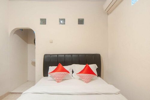 Гостиница Oyo 2256 Danysa Guesthouse в Джакарте