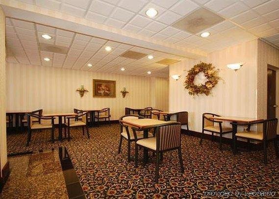 Фото Comfort Inn & Suites Ft. Jackson Maingate