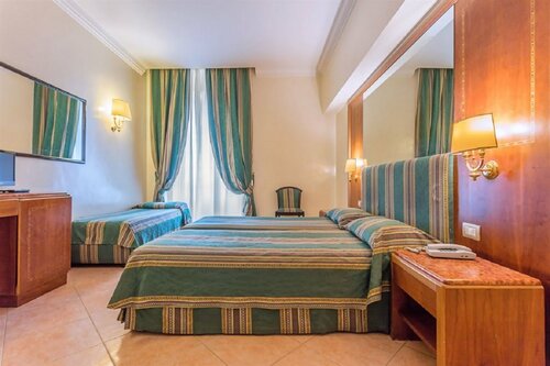 Гостиница Raeli Hotel Siracusa в Риме