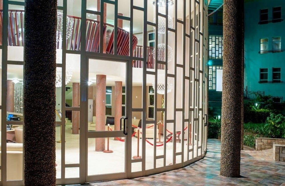 Фото Отель Protea Hotel by Marriott Entebbe