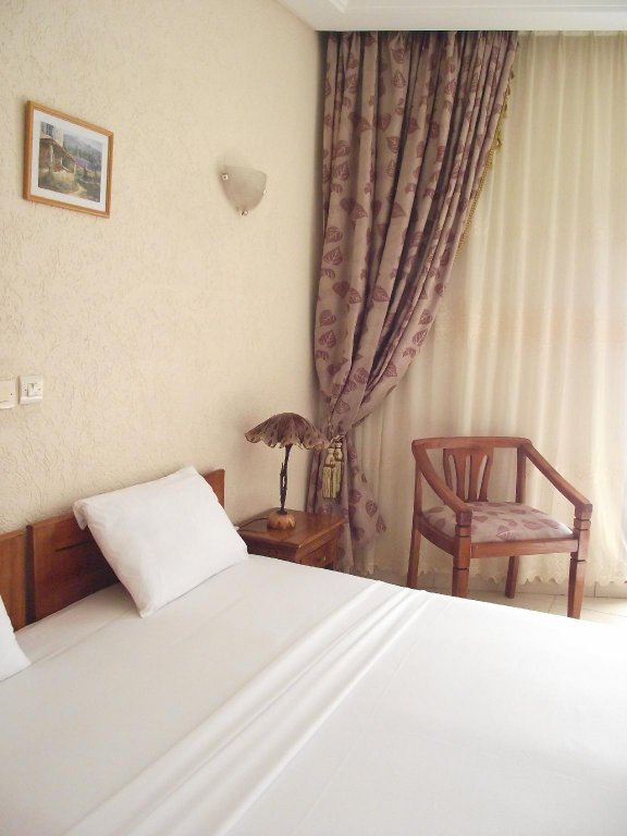 Фото Hotel Ghis Palace