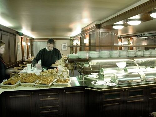 Фото Van der Valk Hotel Liège Congrès