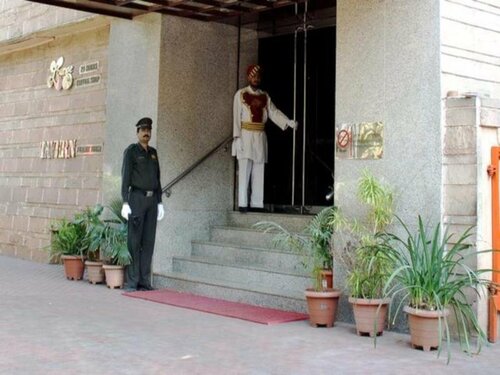 Внешний вид отеля Hotel Midtown Pritam в Мумбаях, фото 5