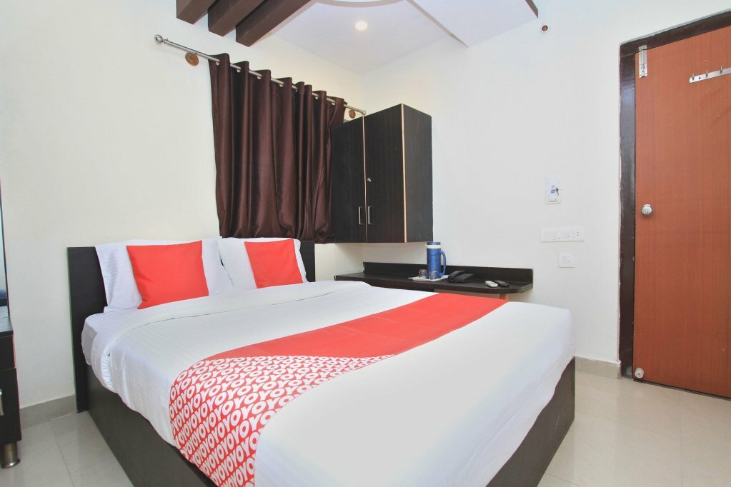 Hotel Oyo 11694 Abs Comforts, Mysore, photo