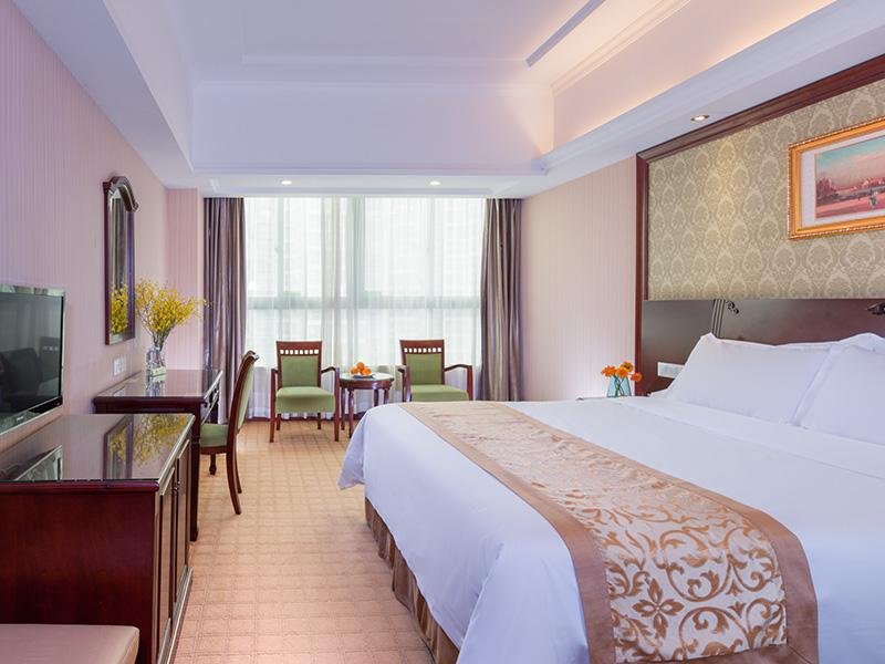 Фото Vienna Hotels Shenzhen Baoan Fuyong Qiaotou Branch
