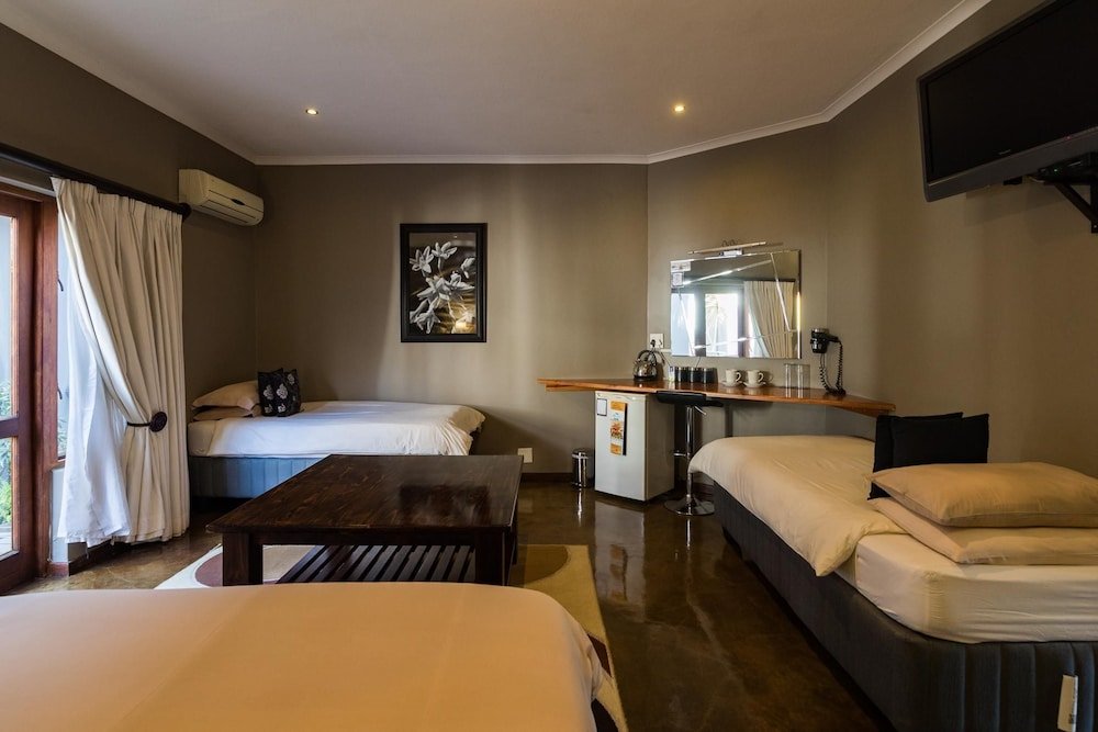 Фото About Guest Lodge