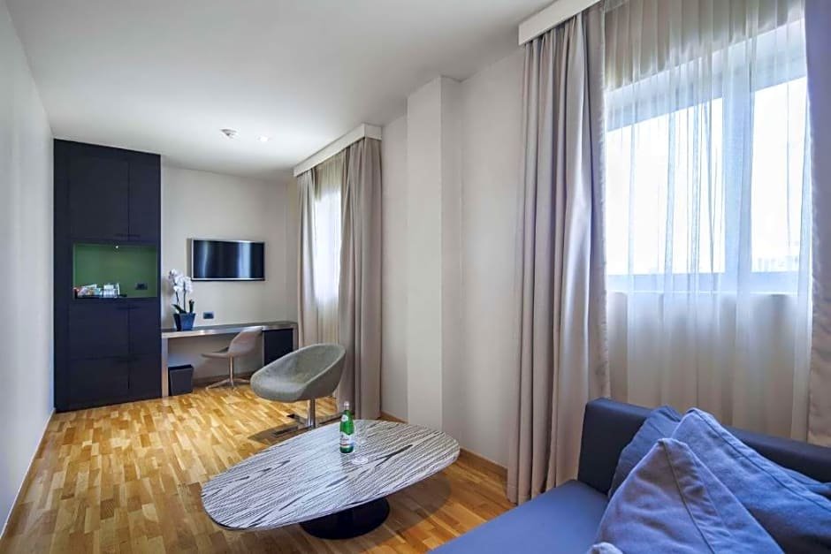 Фото Ac Hotel by Marriott Milan Sesto