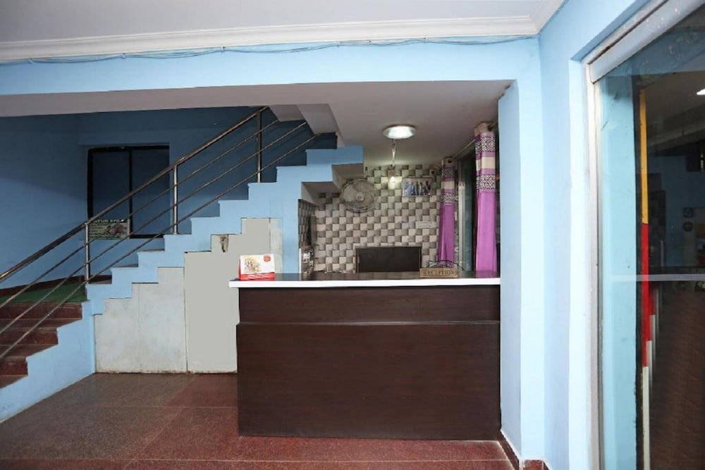 Фото Goroomgo Gouri Palace Puri