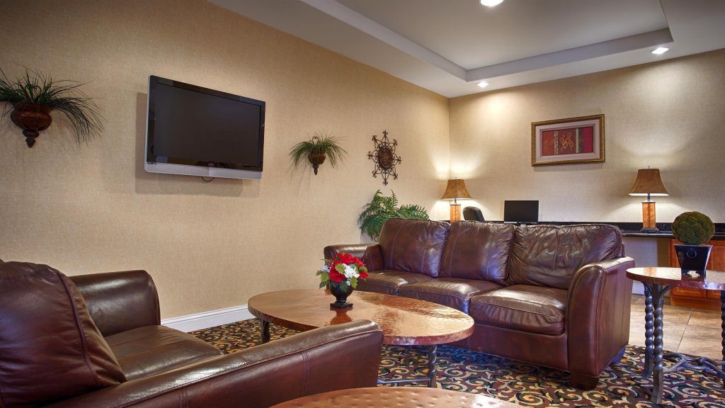 Фото Best Western Comanche Inn