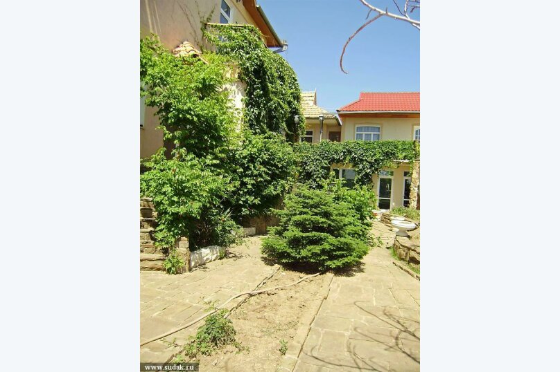 Фото Испанский дворик