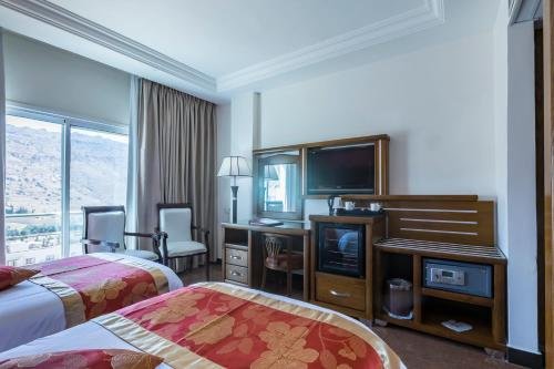 Фото Petra Moon Hotel