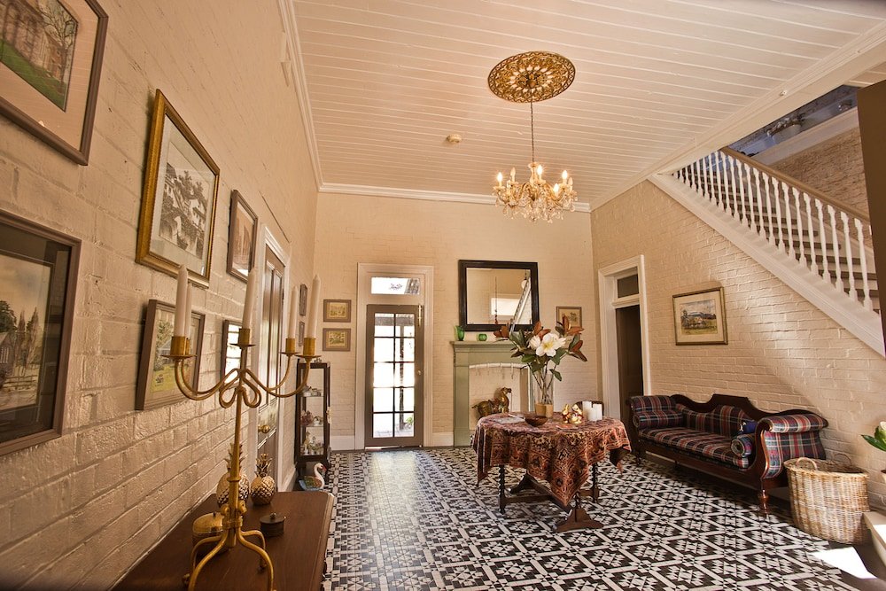 Фото Willowgate Hall