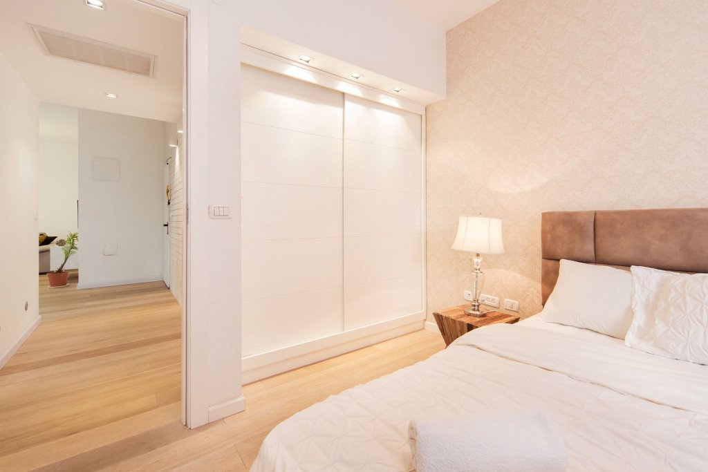 Фото Sea N'Rent - 14 Hirschenberg Tel Aviv