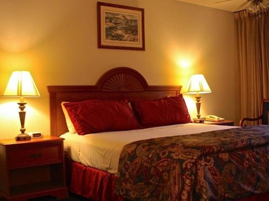 Фото Monarch Resort