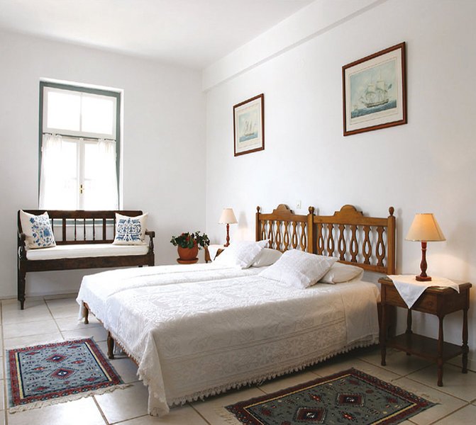 Фото Hydroussa Hotel