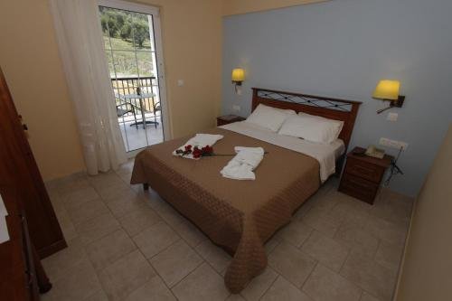 Фото Perros Hotel