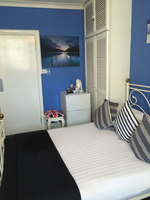 Фото Kipps Brighton Hostel