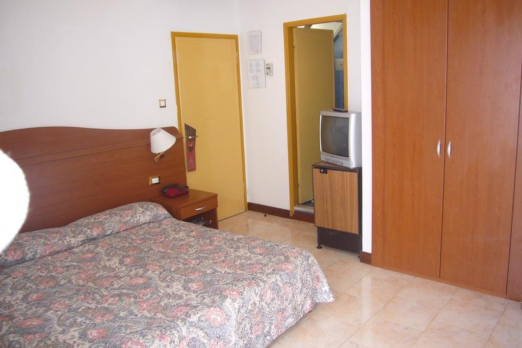 Фото Отель Heron