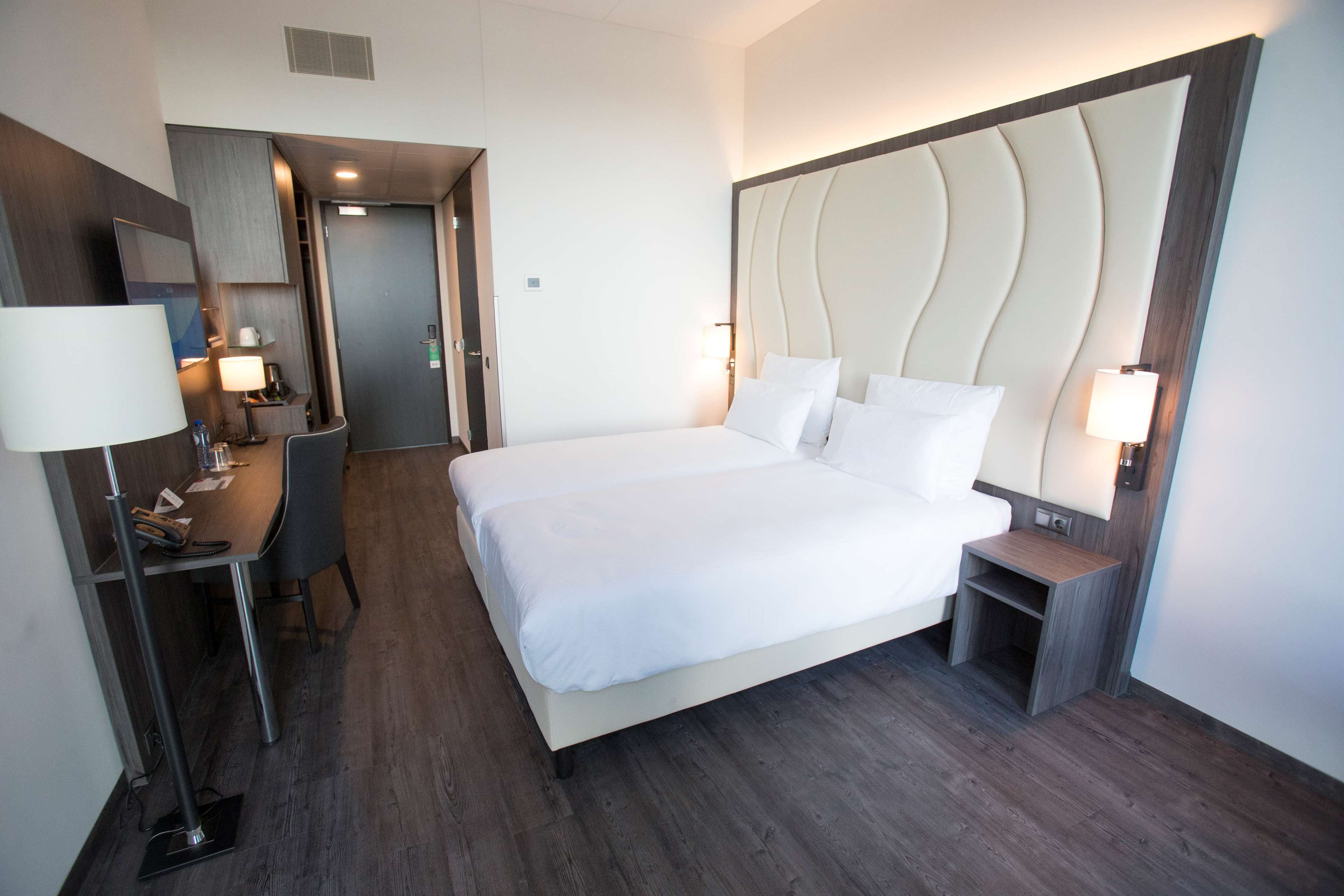 Фото Best Western Plus Plaza Almere