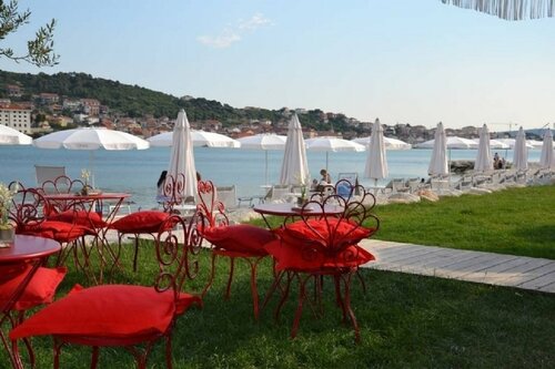 Гостиница Room Ivo - with garden: R2 Trogir, Riviera Trogir в Трогире