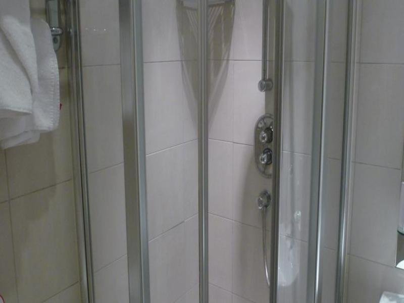 Фото Duke of Leinster Hotel