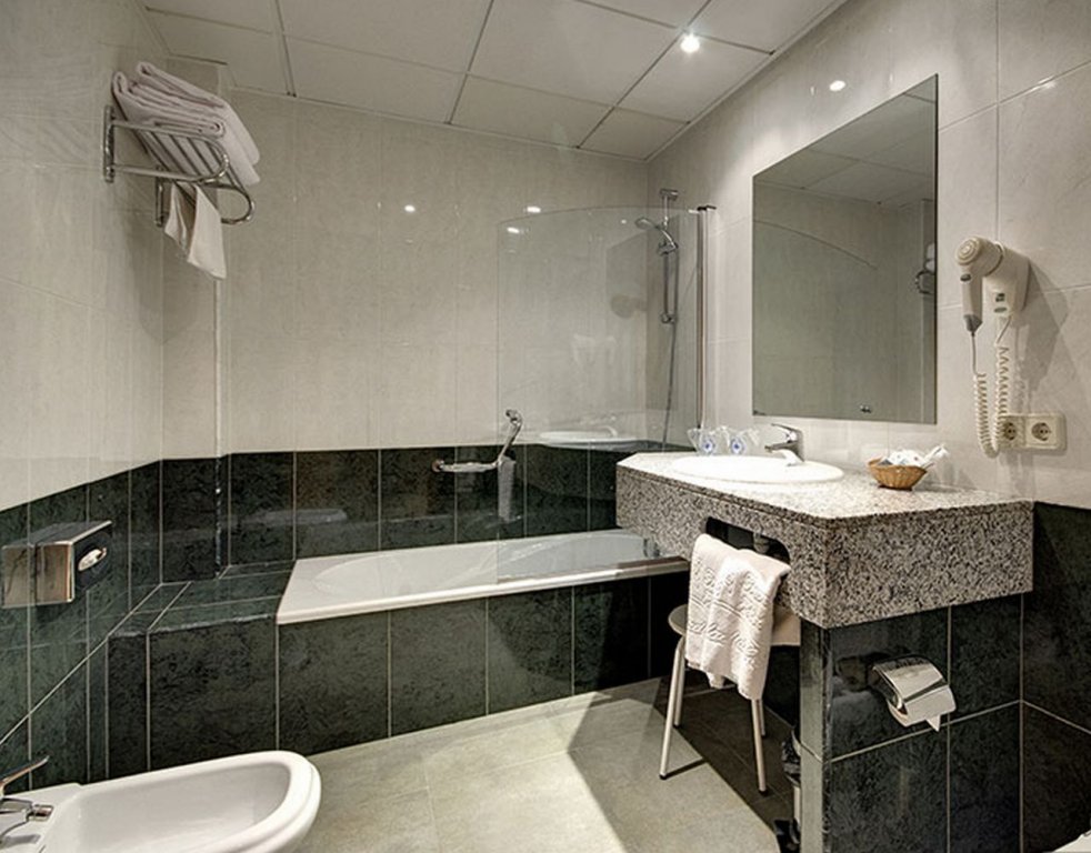 Фото Gran Hotel Ciudad Del Sur