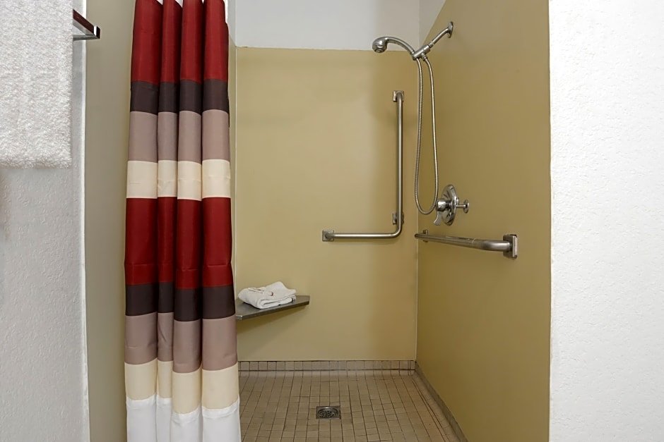 Фото Red Roof Inn San Dimas - Fairplex